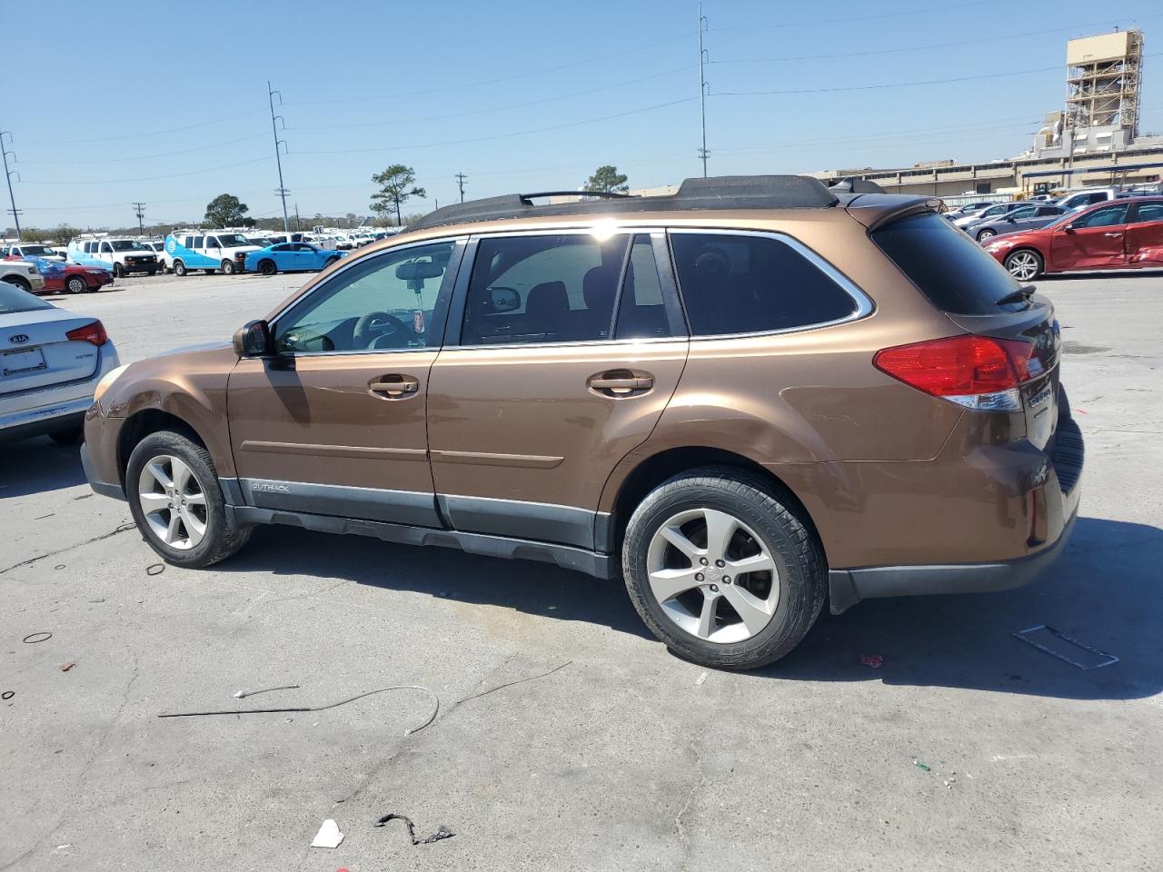 2013 Subaru Outback - Image 2