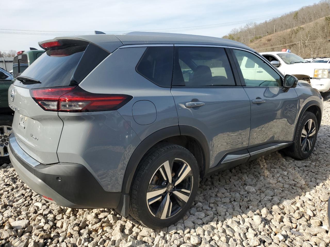 2021 Nissan Rogue - Image 3