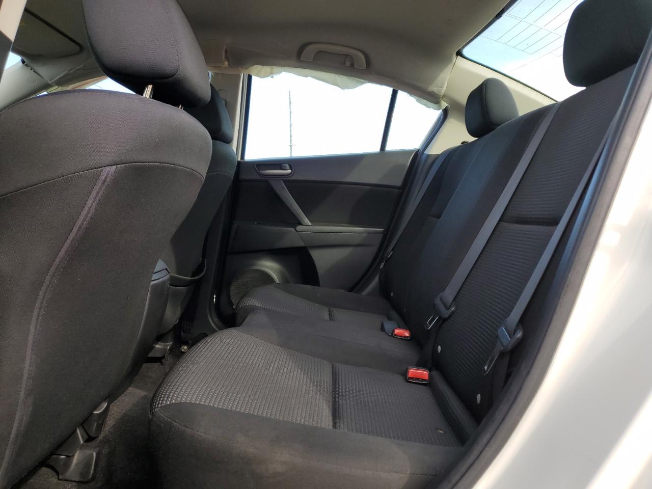 2012 Mazda 3 - Image 10