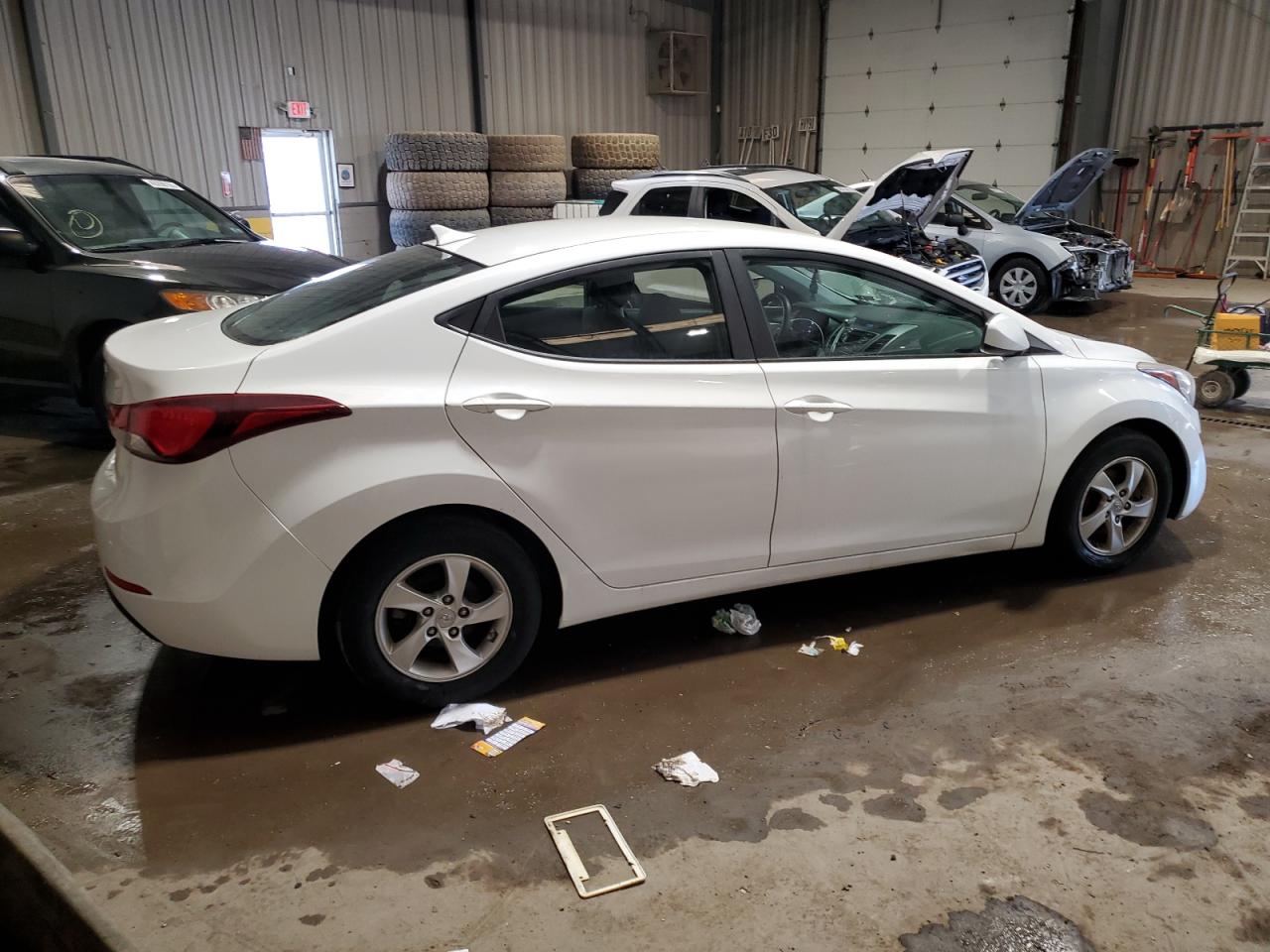 2014 Hyundai Elantra - Image 3