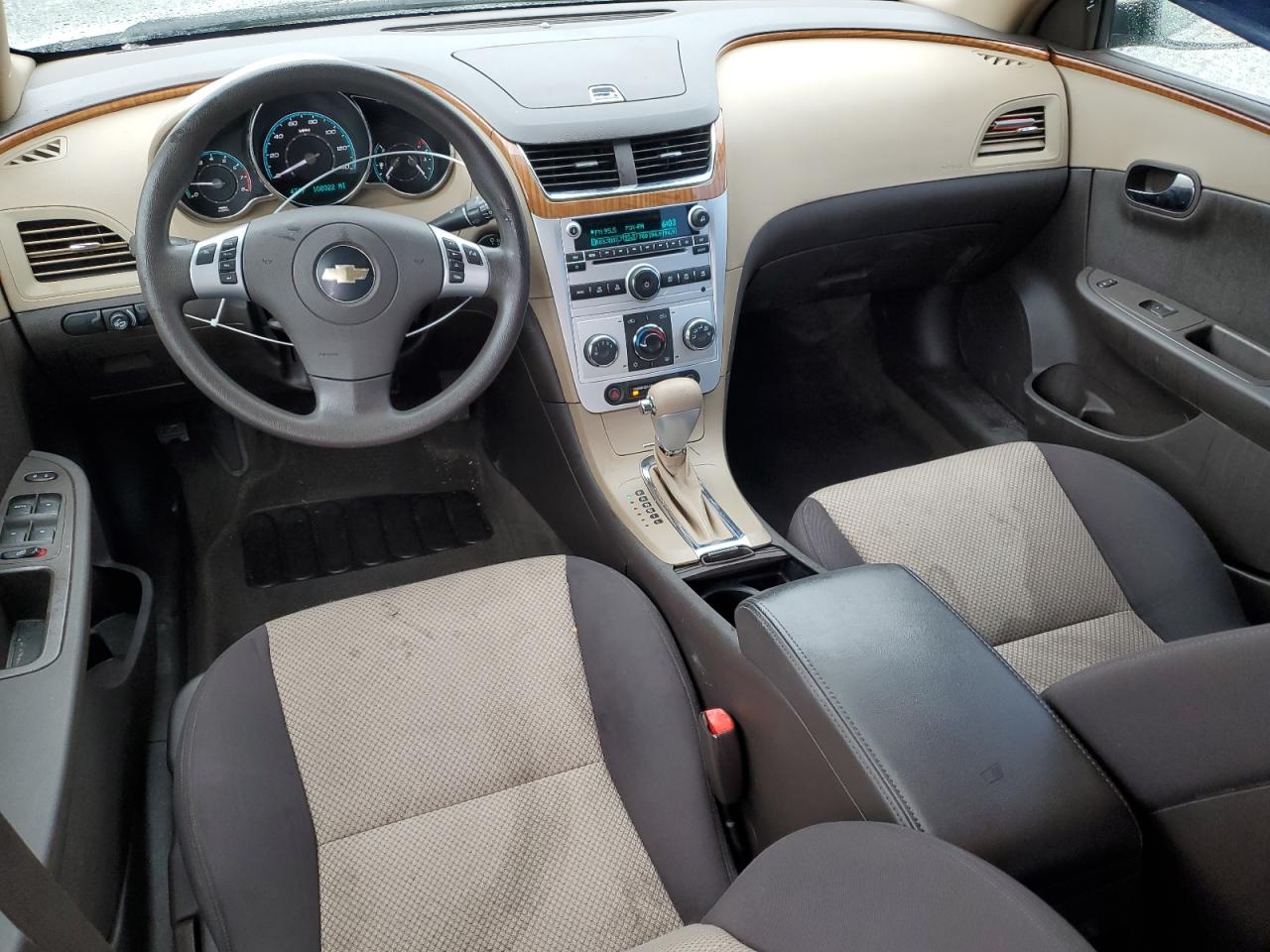 2009 Chevrolet Malibu - Image 8