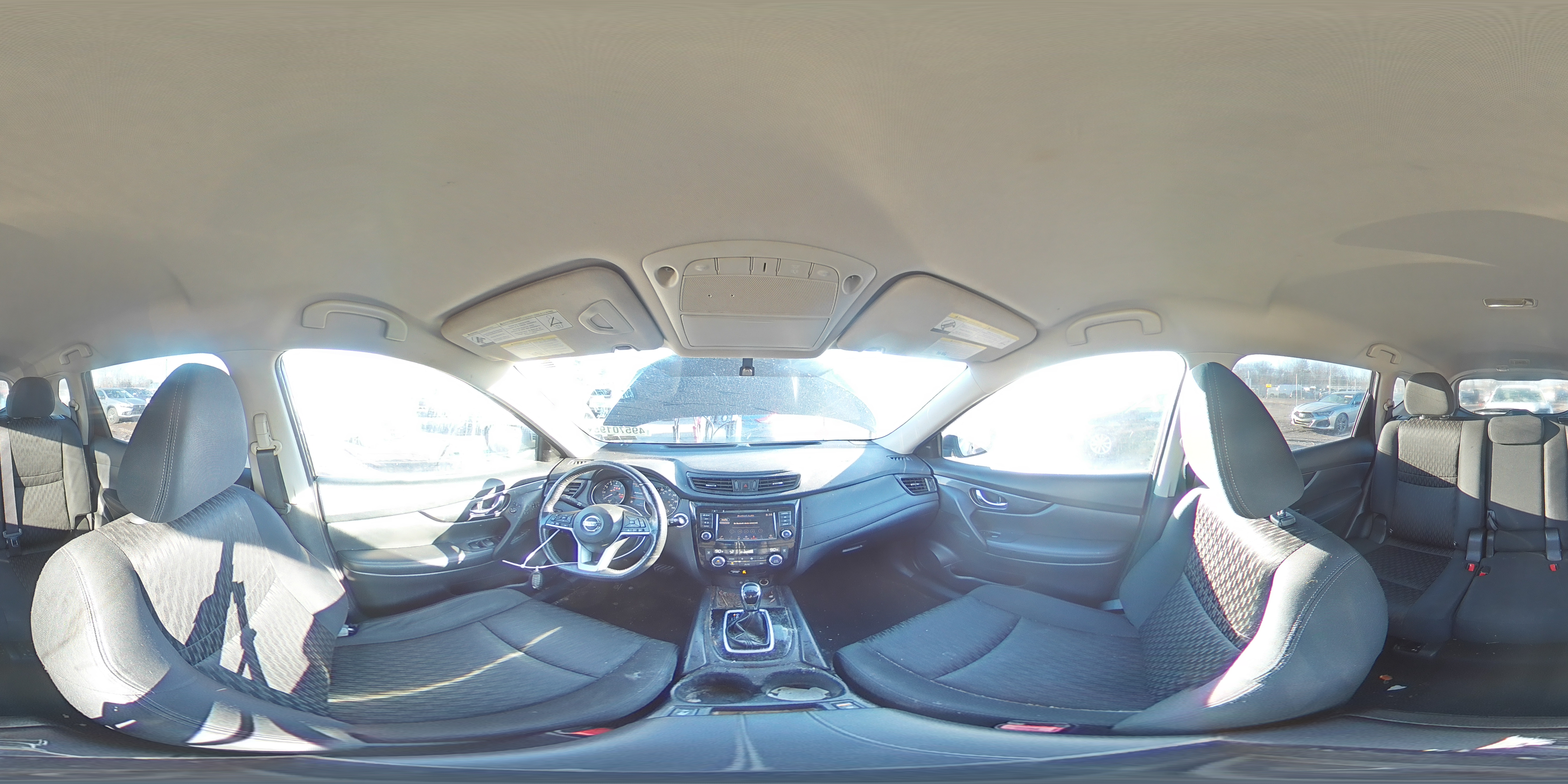 2018 Nissan Rogue - Image 14