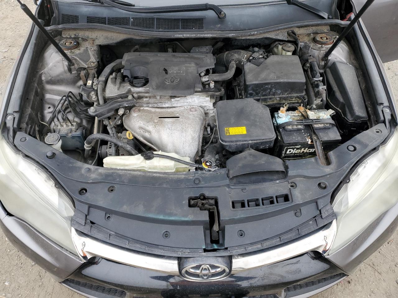 2015 Toyota Camry - Image 11