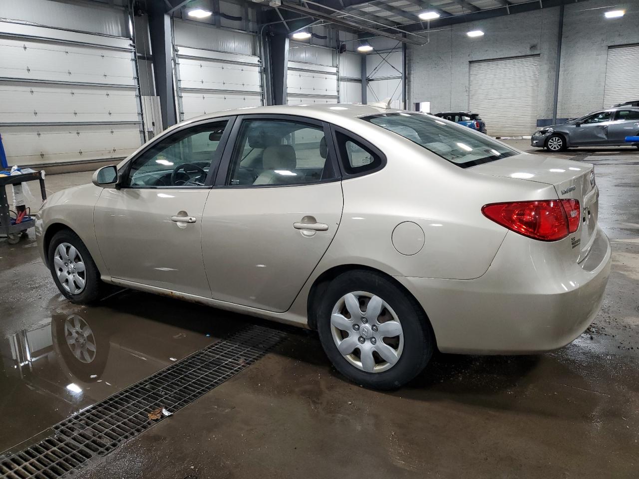 2009 Hyundai Elantra - Image 2