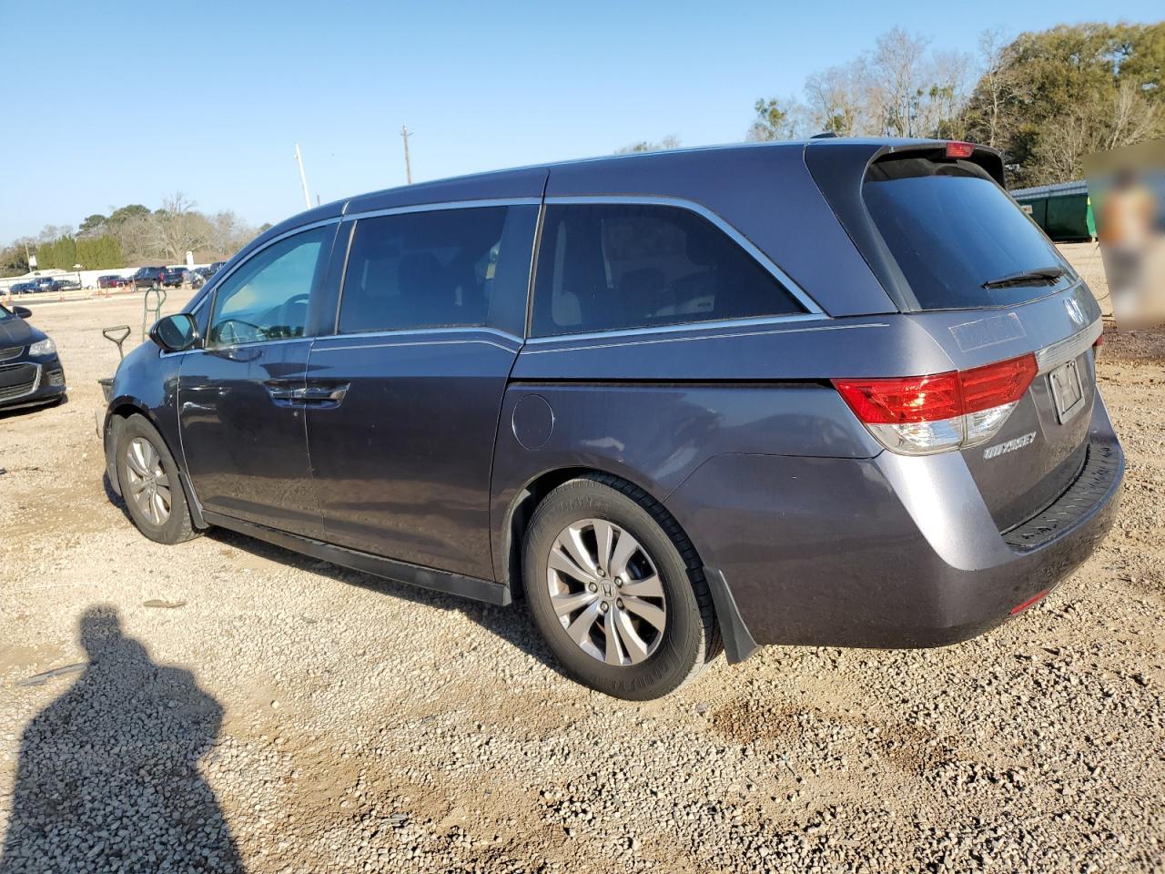 2016 Honda Odyssey - Image 2