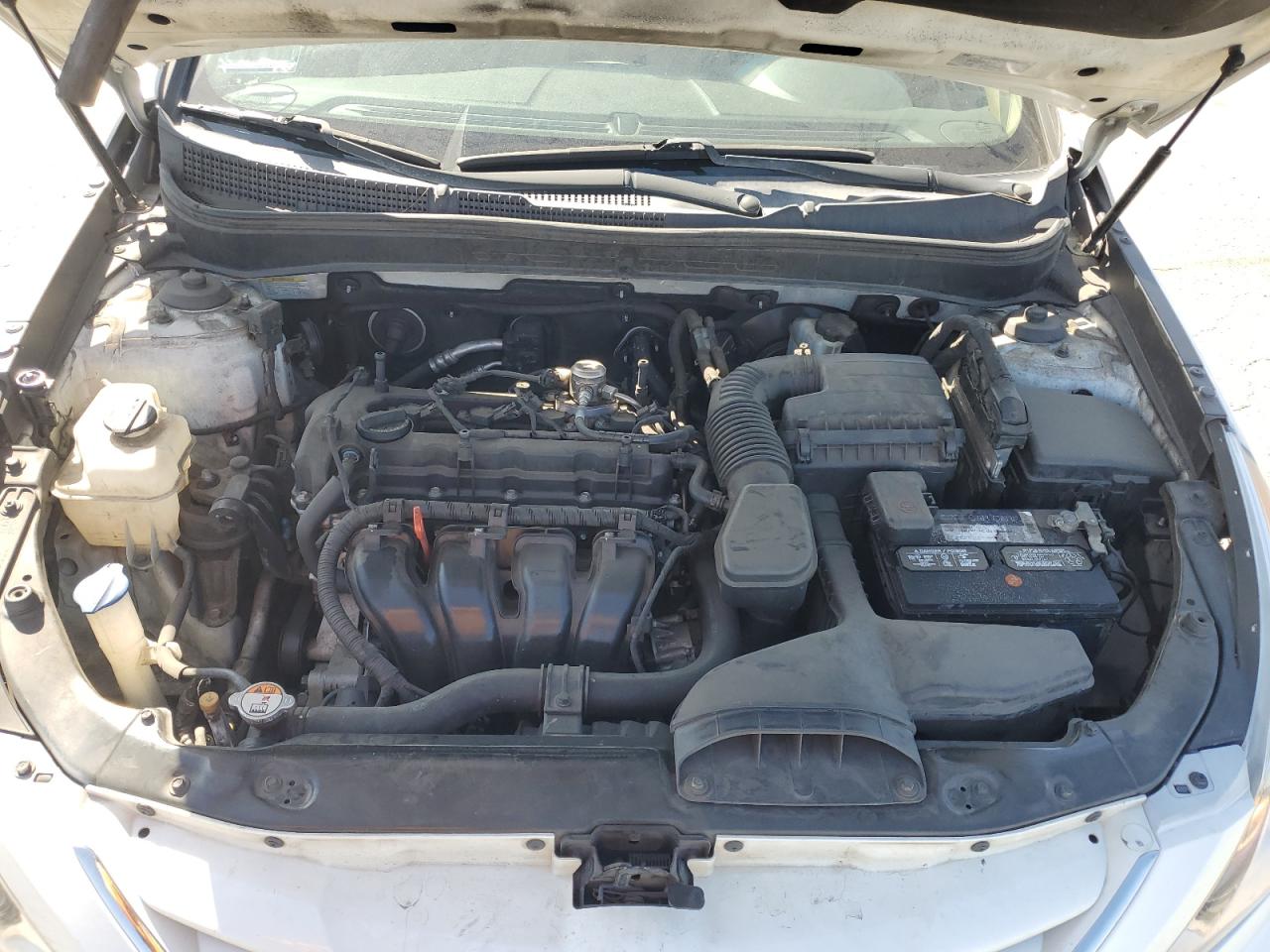 2013 Hyundai Sonata - Image 13