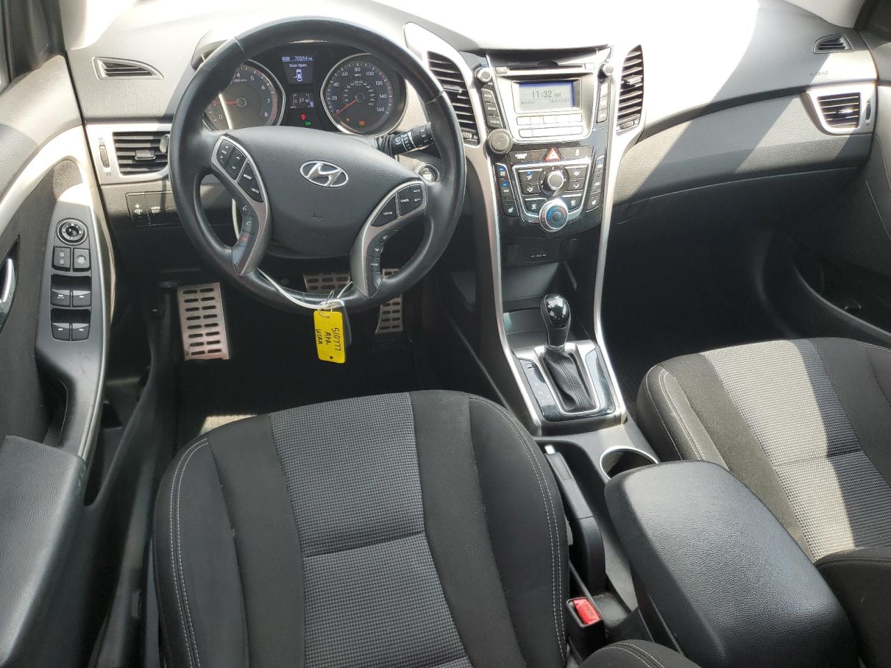 2013 Hyundai Elantra - Image 8