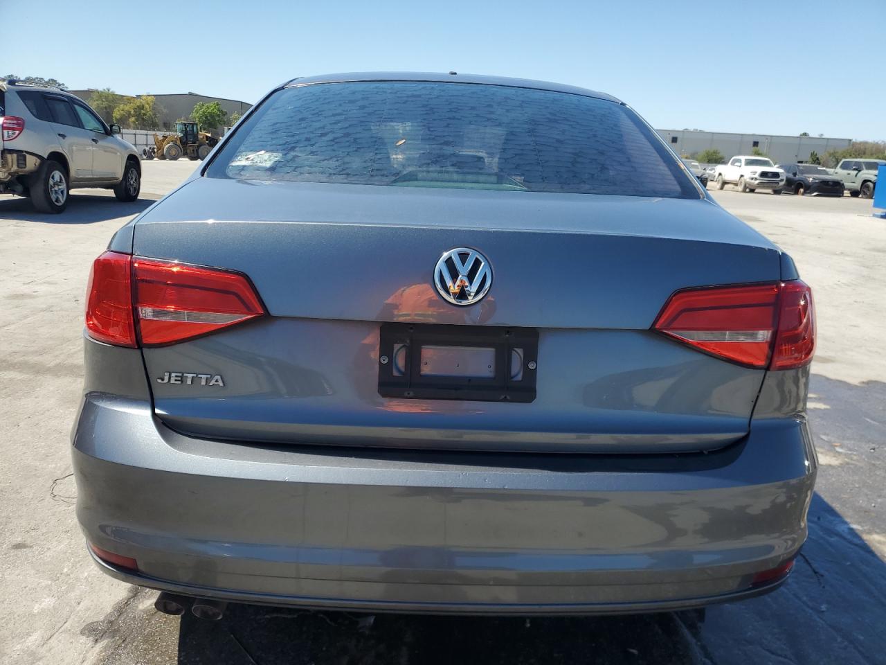 2015 Volkswagen Jetta - Image 6