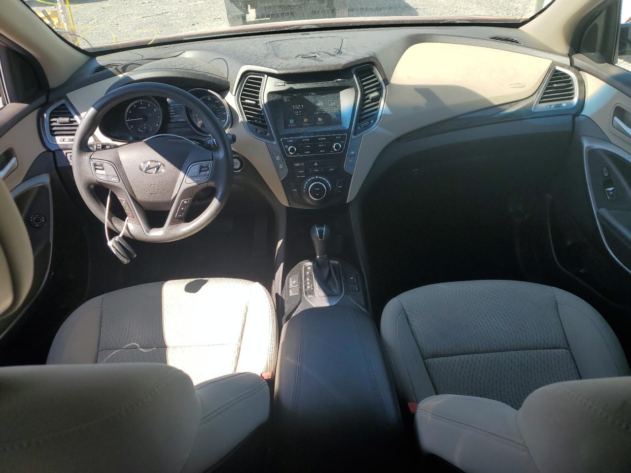 2018 Hyundai Santa Fe - Image 8