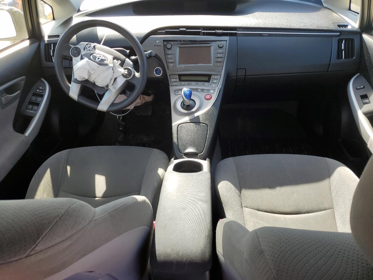 2012 Toyota Prius - Image 8