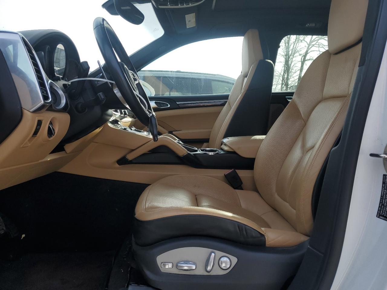 2016 Porsche Cayenne VIN: WP1AA2A22GKA11317 Lot: 49068125