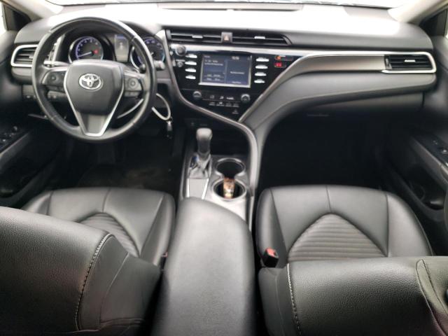  TOYOTA CAMRY 2018 Srebrny