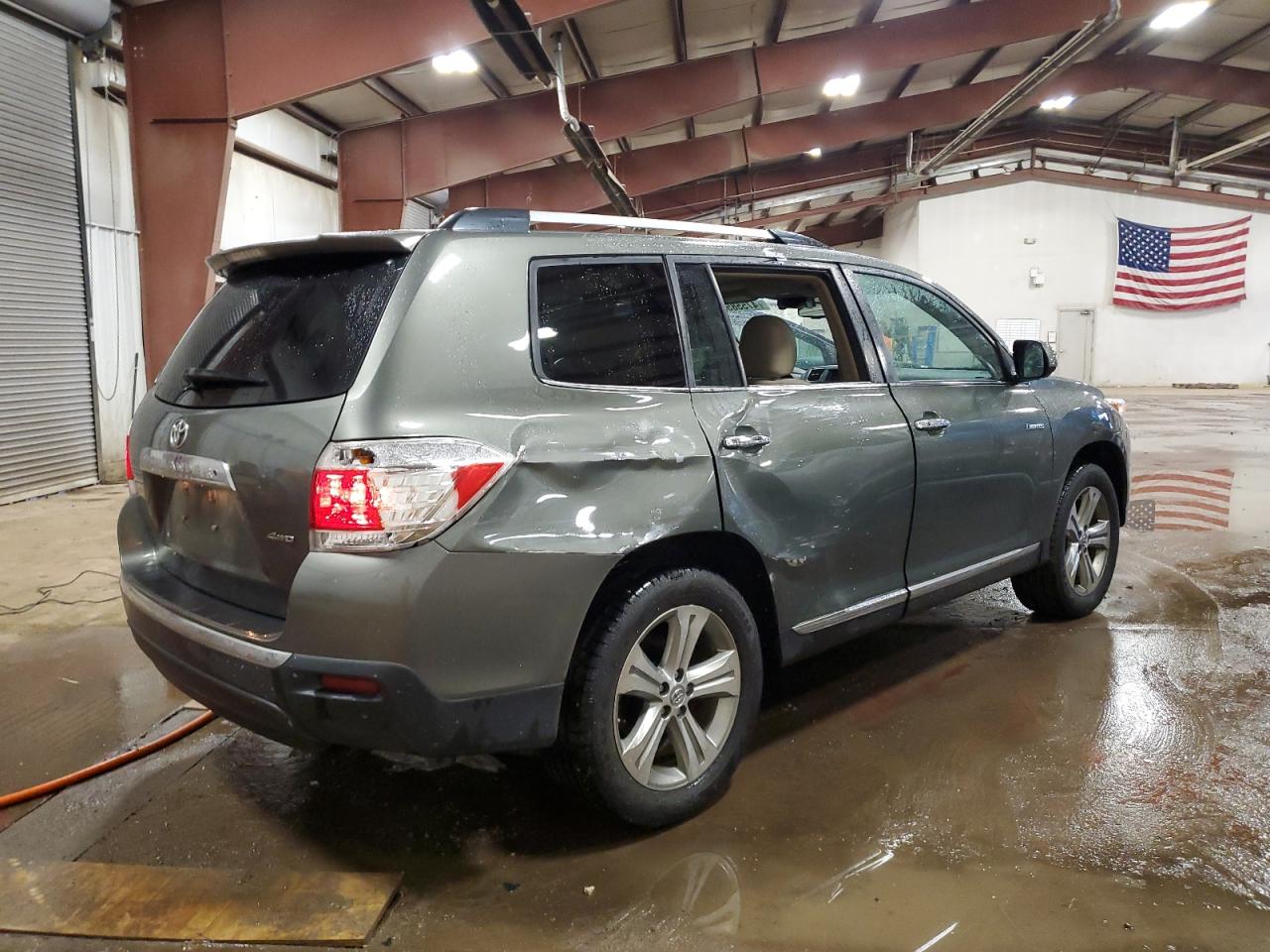 2011 Toyota Highlander - Image 3