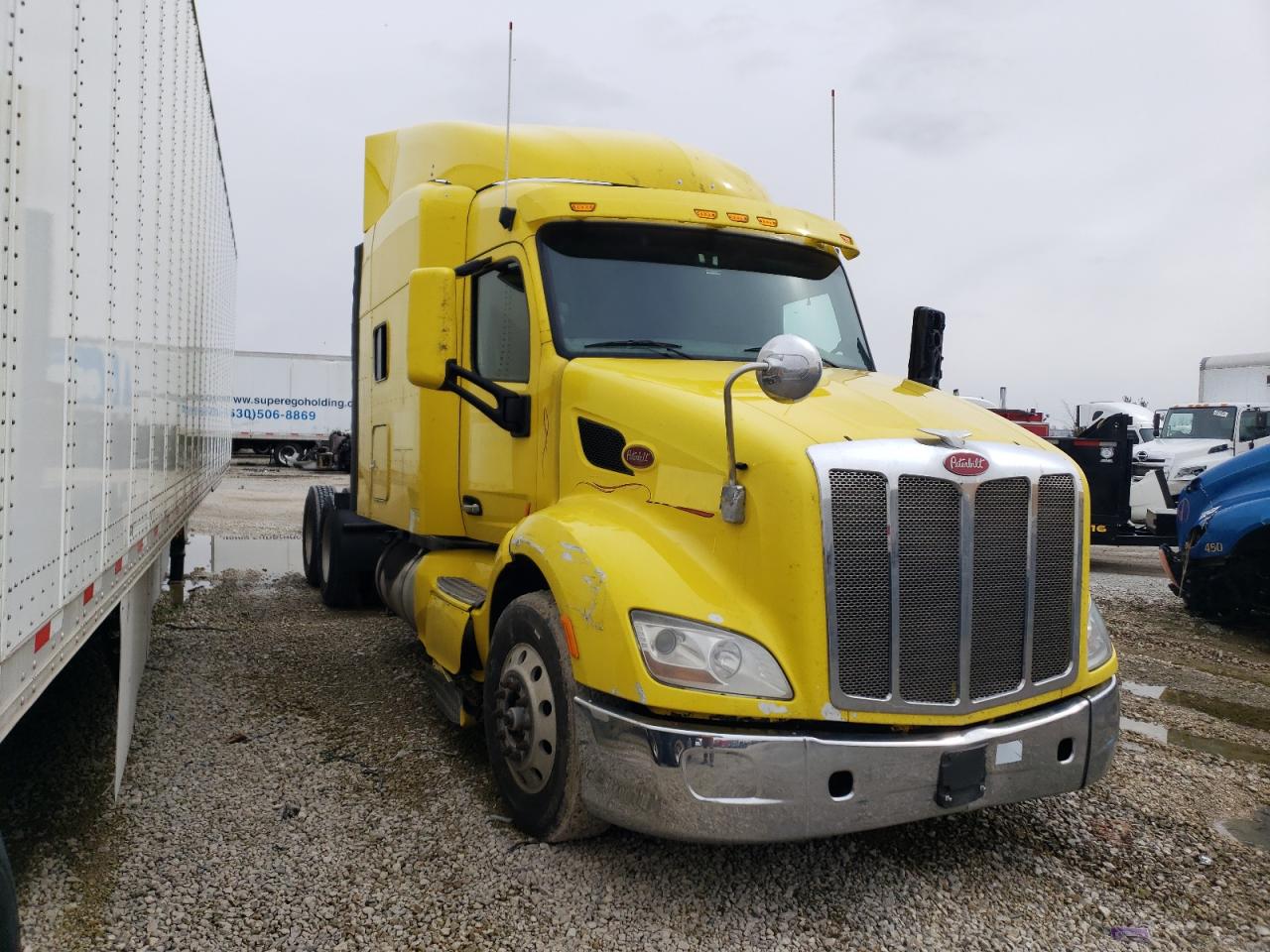 Cicero, IN에서 판매 중인 2017 Peterbilt 579 Semi Truck - Side