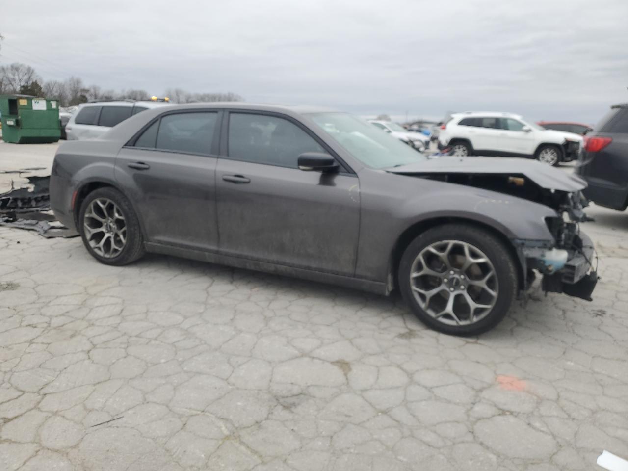 2018 Chrysler 300 - Image 4