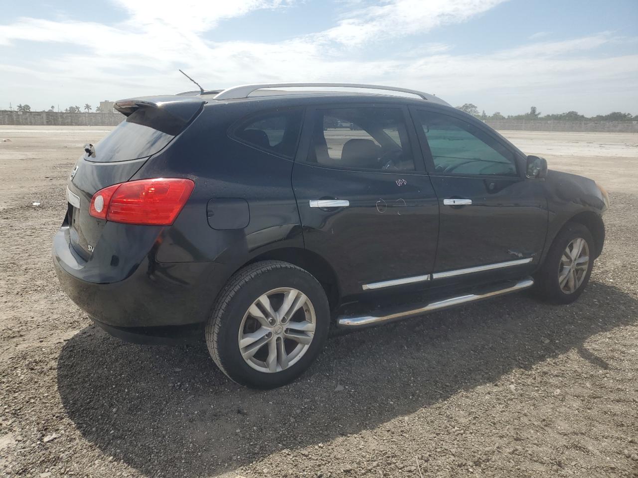 2013 Nissan Rogue - Image 3