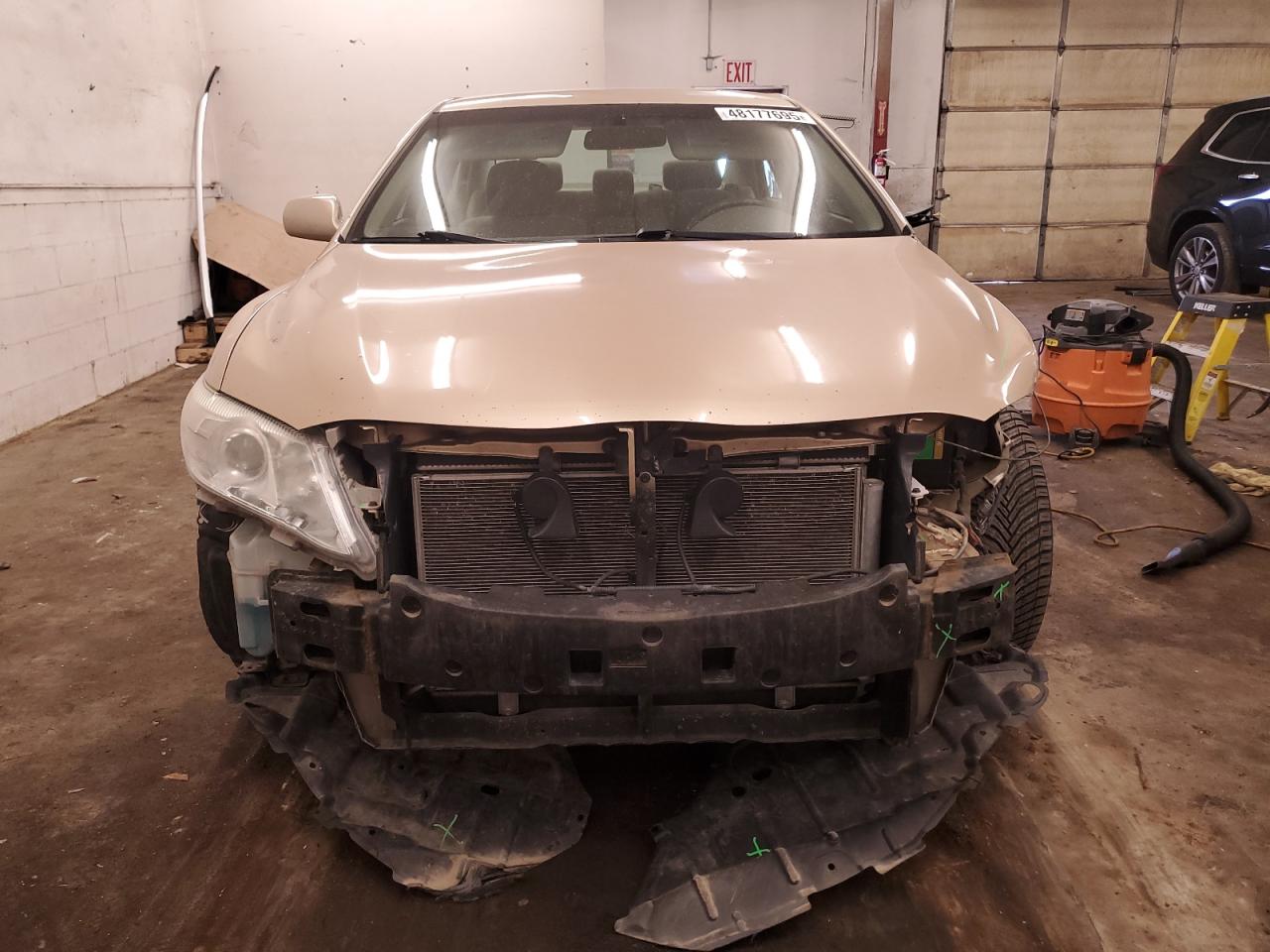 2010 Toyota Camry - Image 5