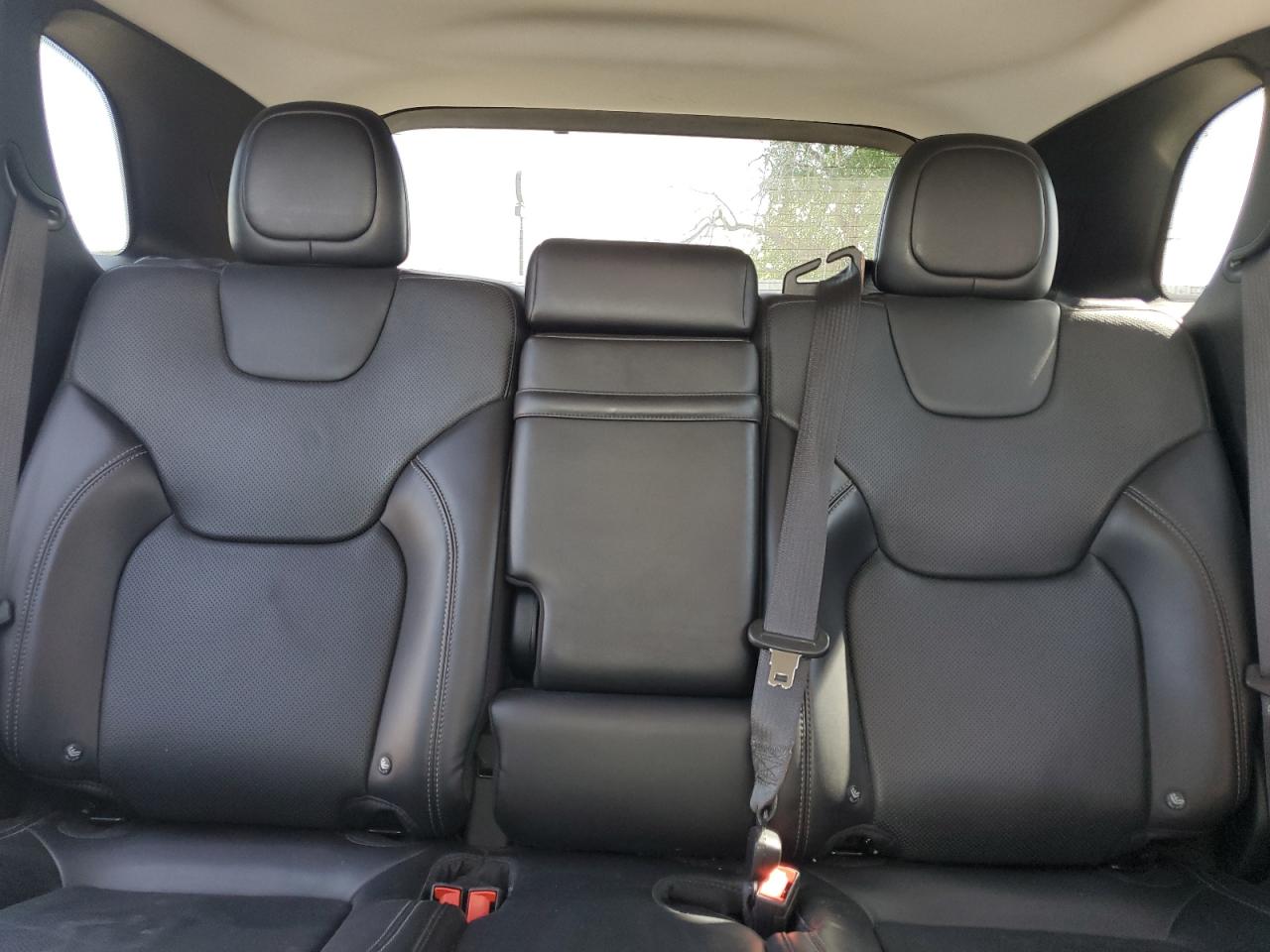 2019 Jeep Grand Cherokee - Image 10
