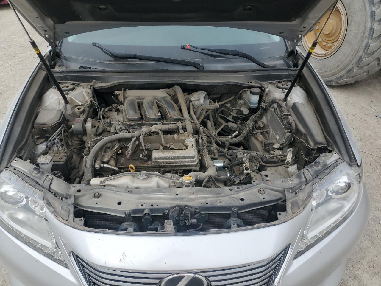2013 Lexus ES - Image 11