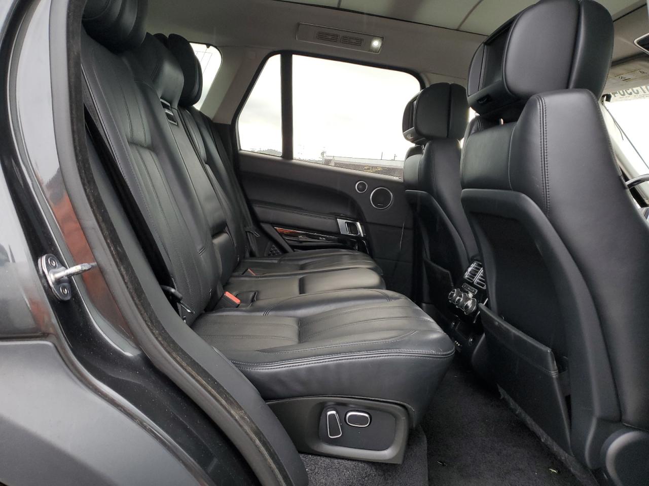2013 Land Rover Range Rover - Image 11