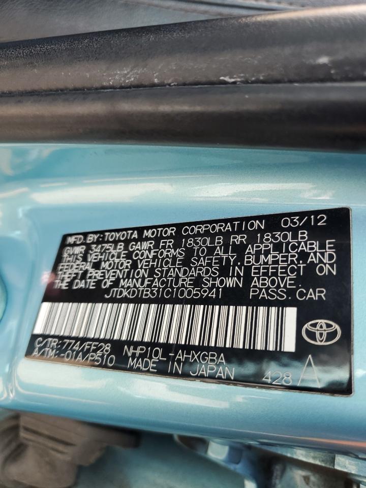 2012 Toyota Prius - Image 12