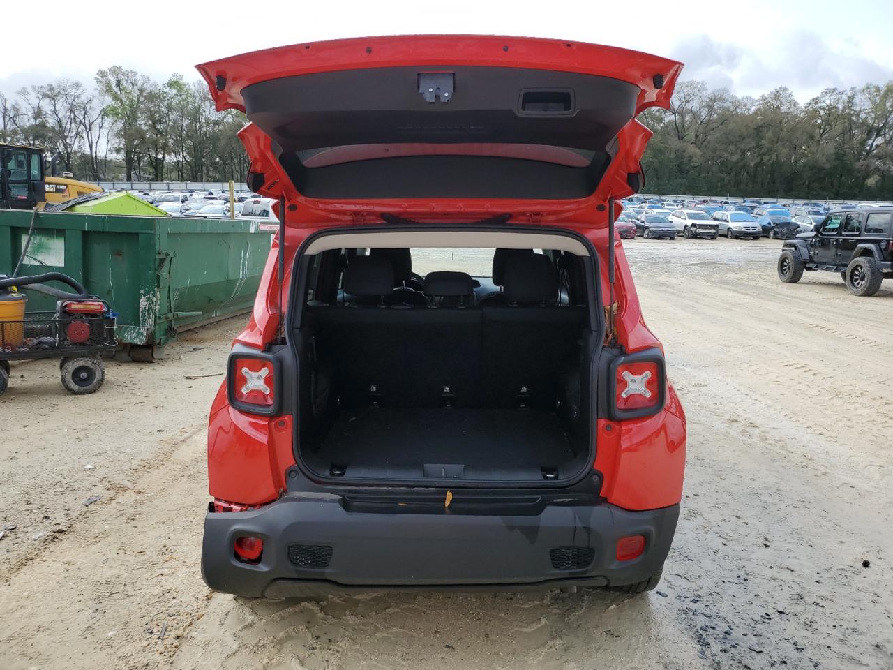 2019 Jeep Renegade - Image 6