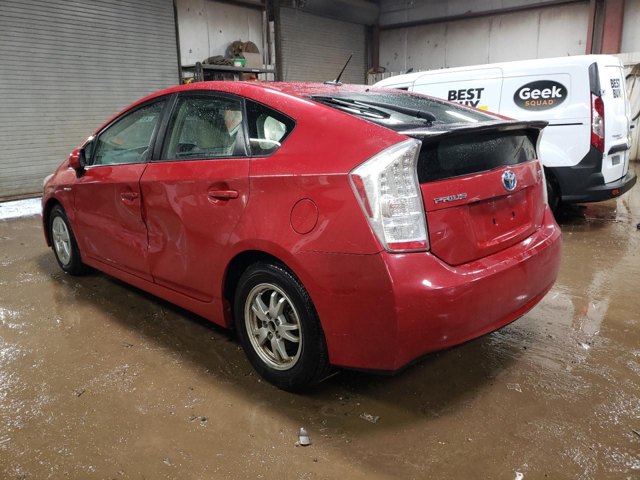 2011 Toyota Prius - Image 2