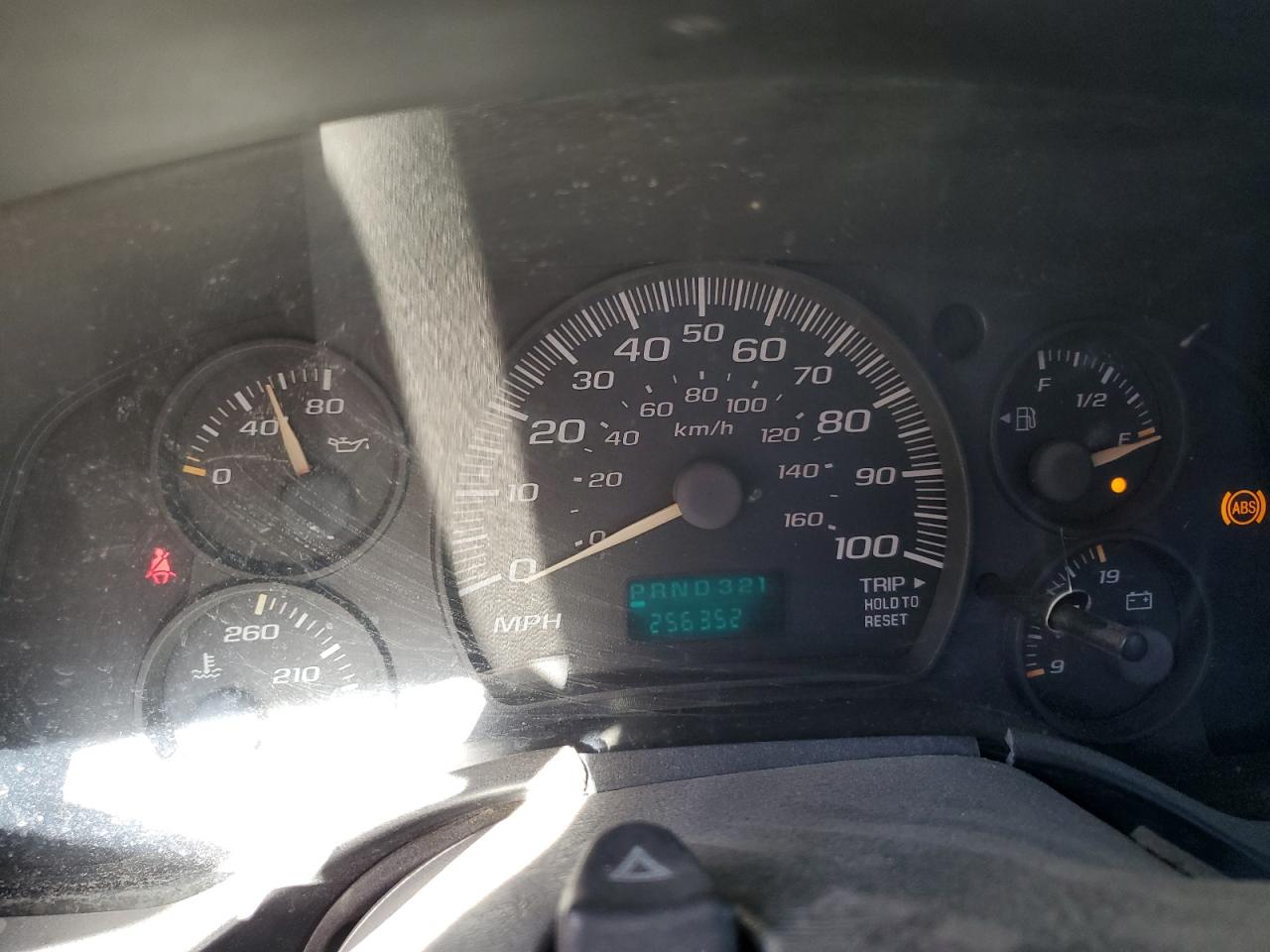 2003 Chevrolet Express - Image 9
