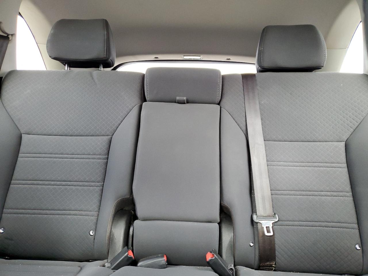 2017 Kia Sorento - Image 10