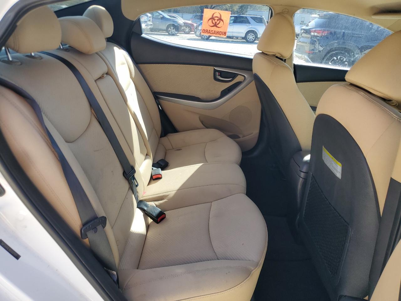 2013 Hyundai Elantra - Image 11