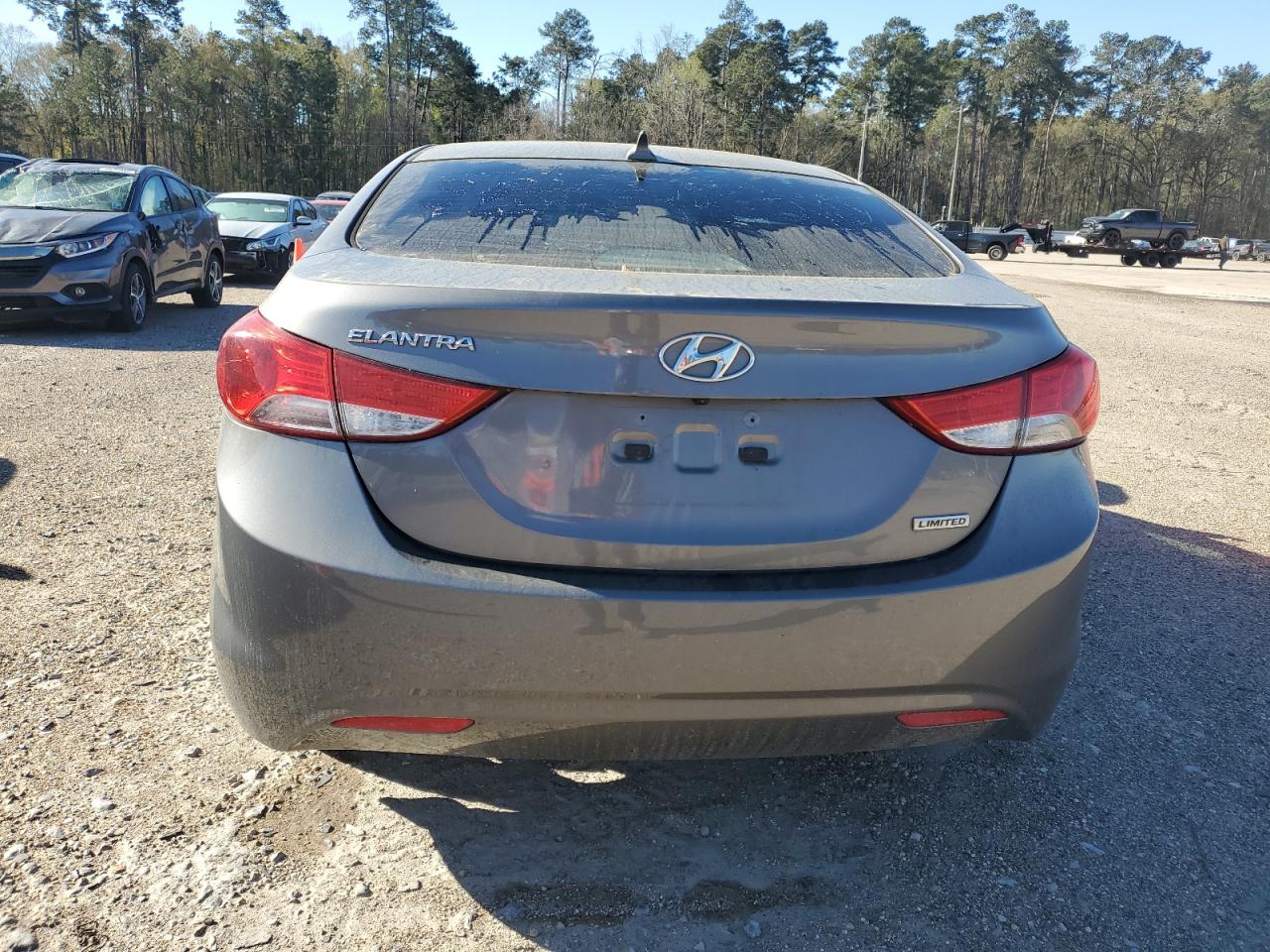 2013 Hyundai Elantra - Image 6