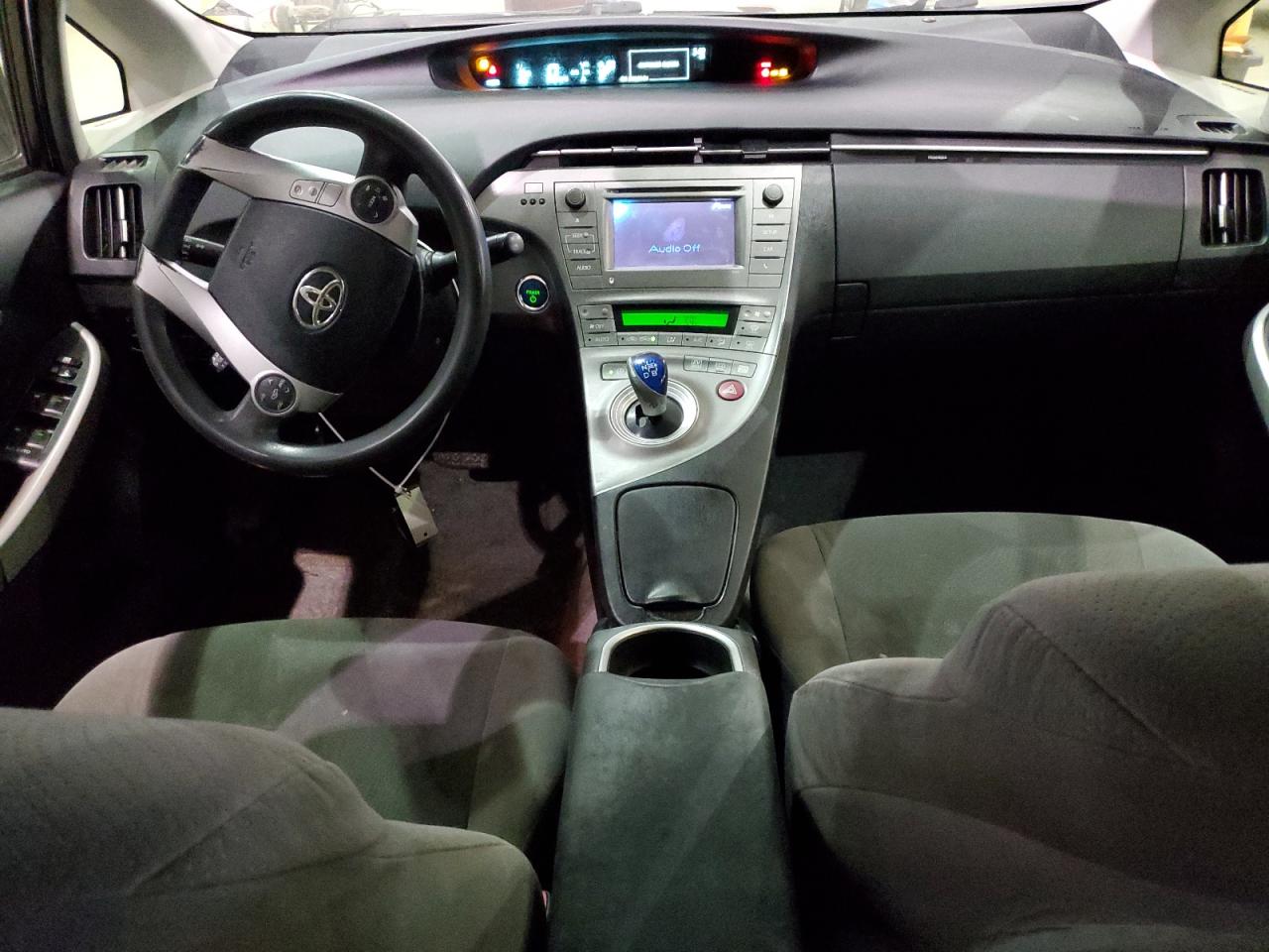2012 Toyota Prius - Image 8