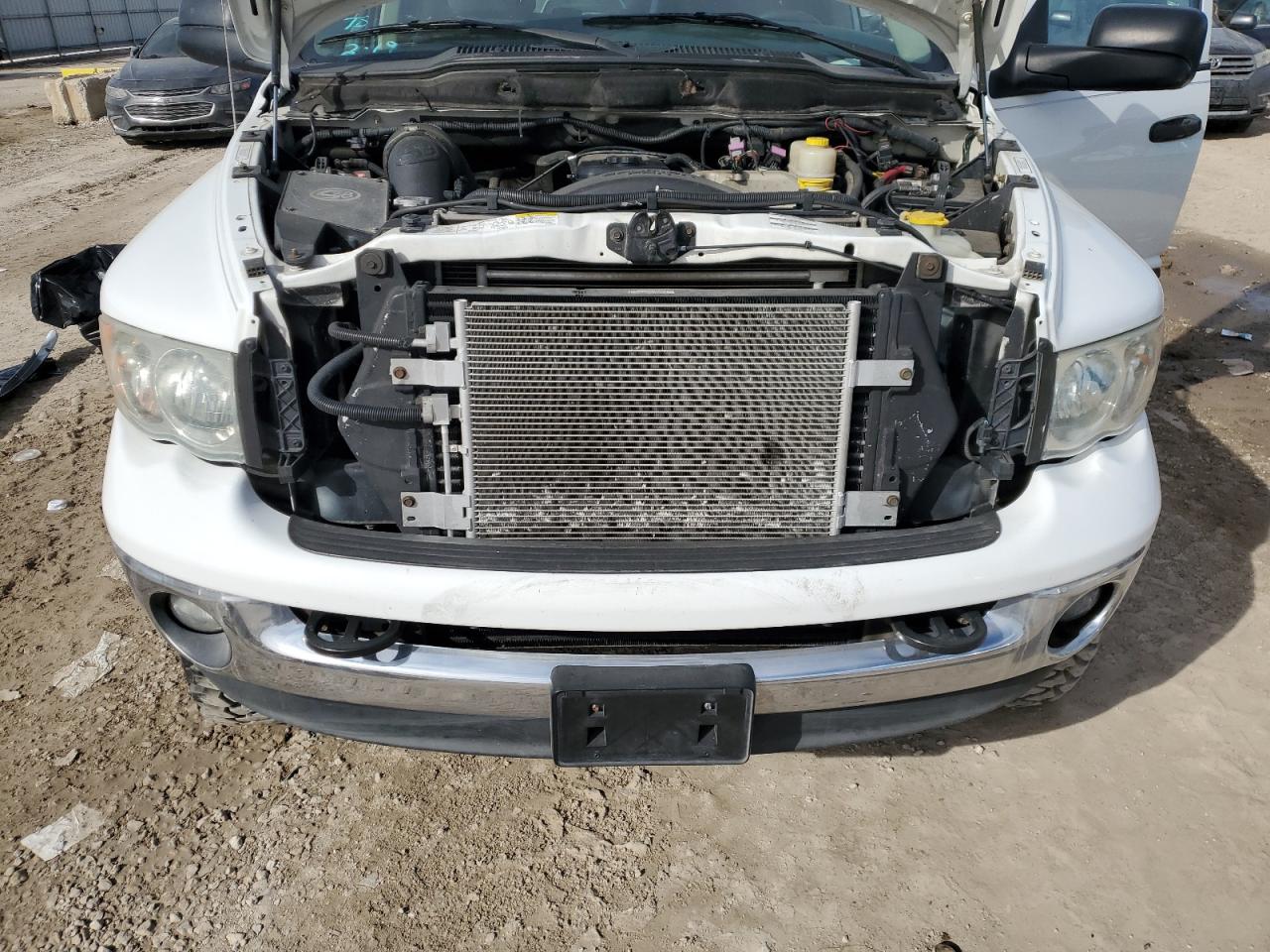 2004 Dodge RAM - Image 11