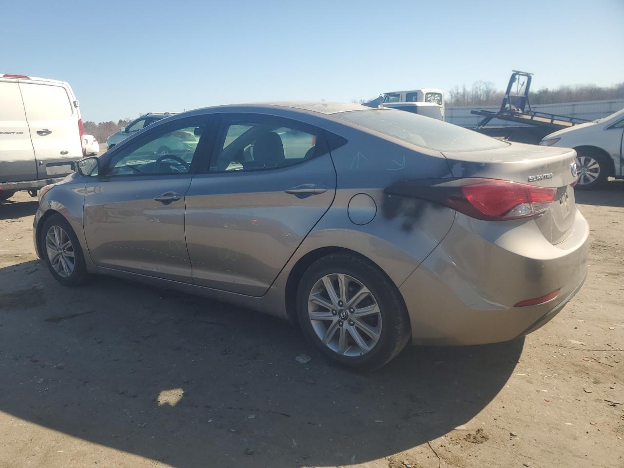 2016 Hyundai Elantra - Image 2