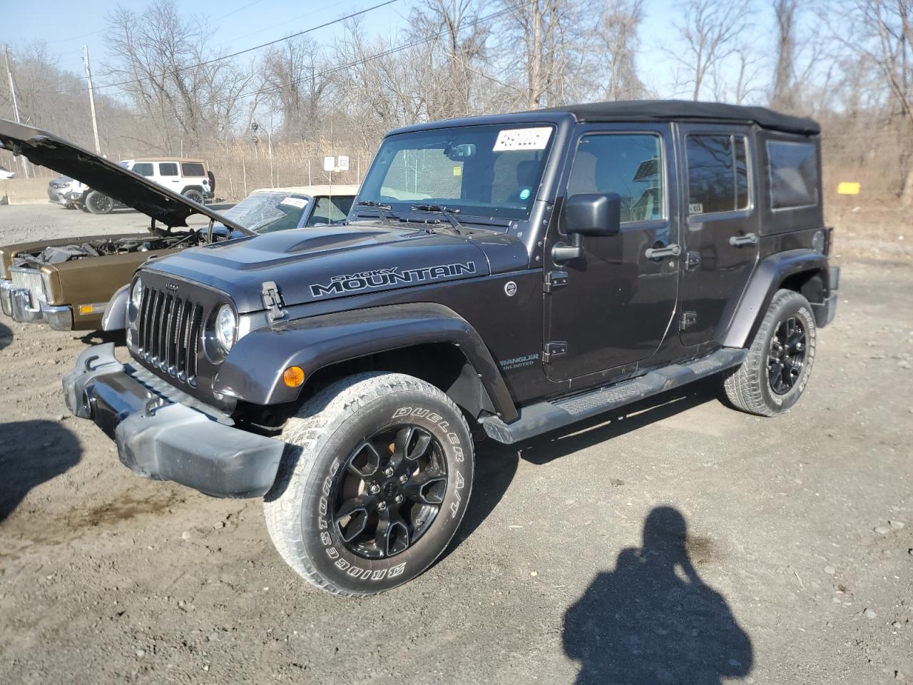 2017 Jeep Wrangler Unlimited Sahara للبيع في Marlboro، NY - Water/Flood