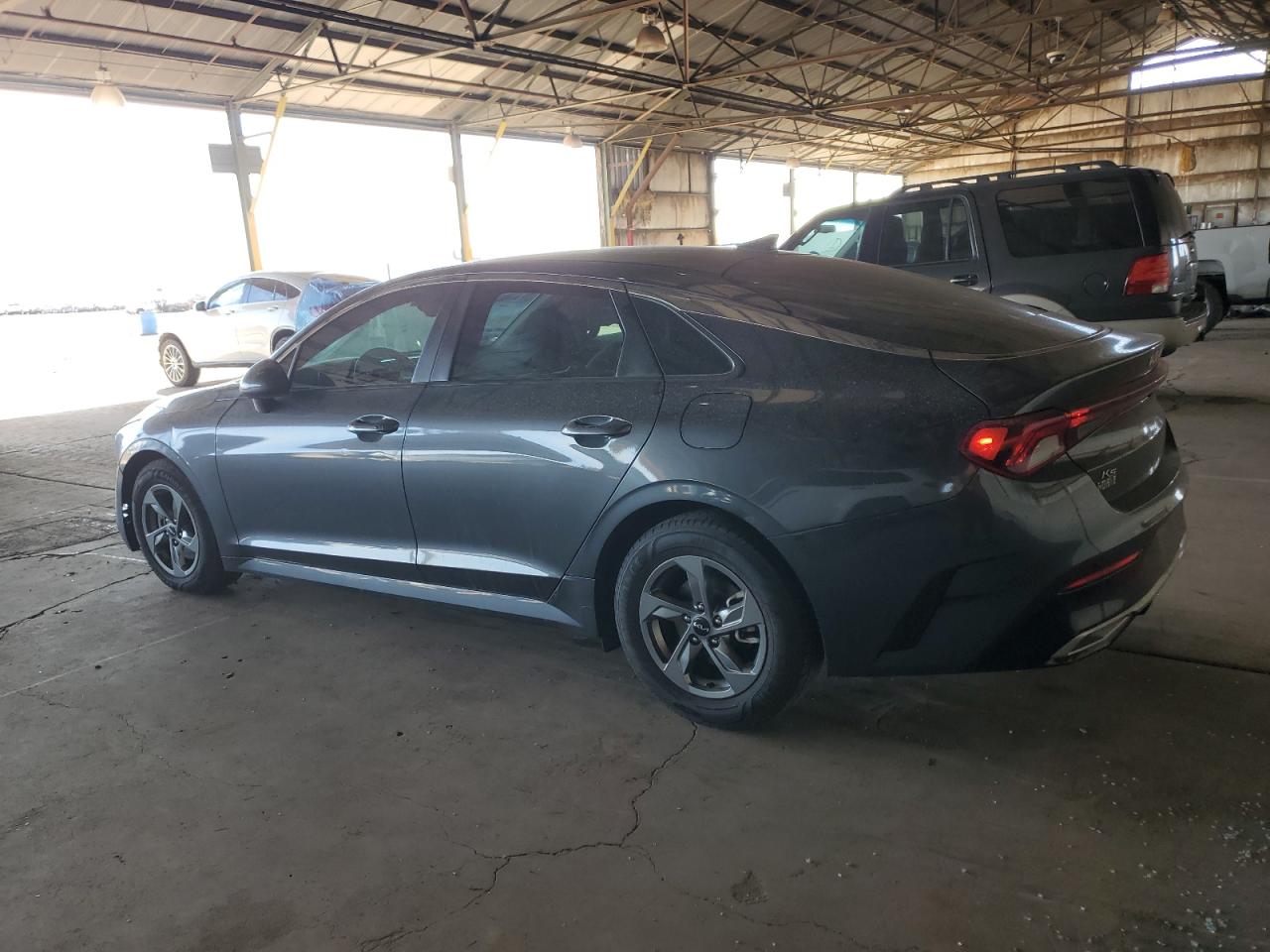 2022 Kia K5 - Image 2