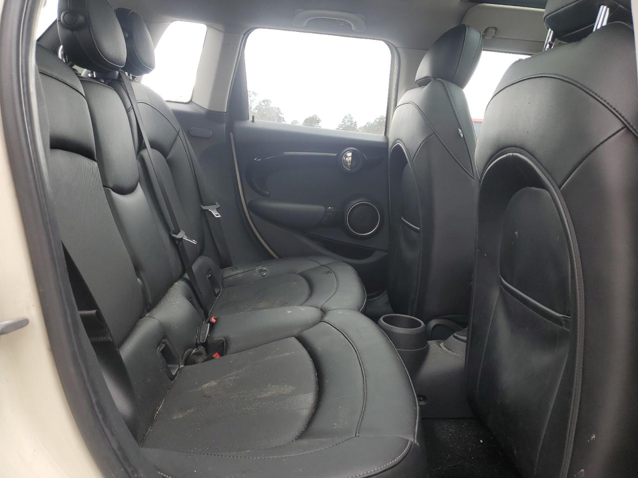 2015 MINI Cooper - Image 10