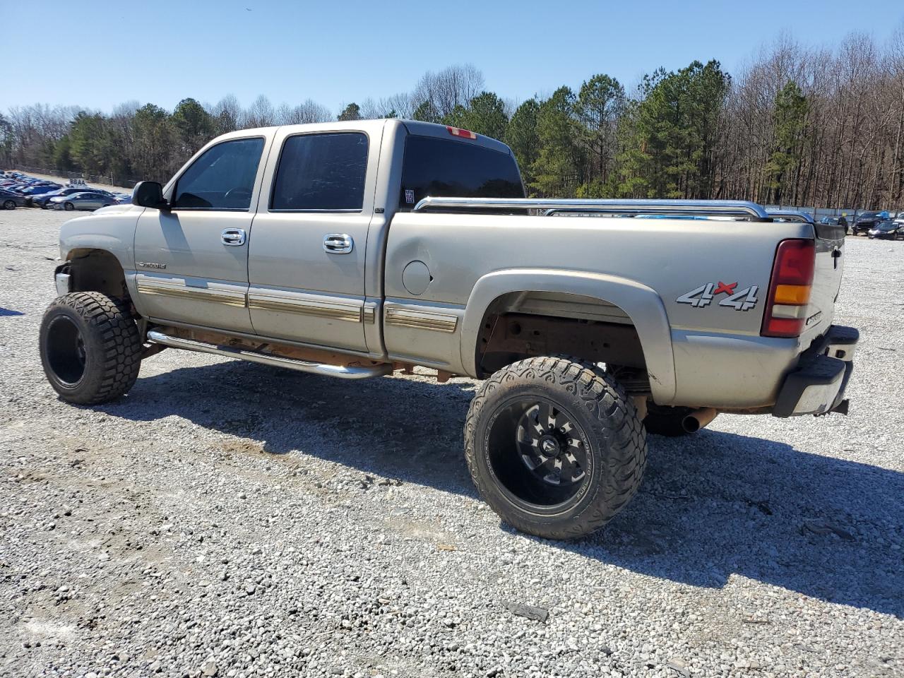 2001 Chevrolet Silverado - Image 2