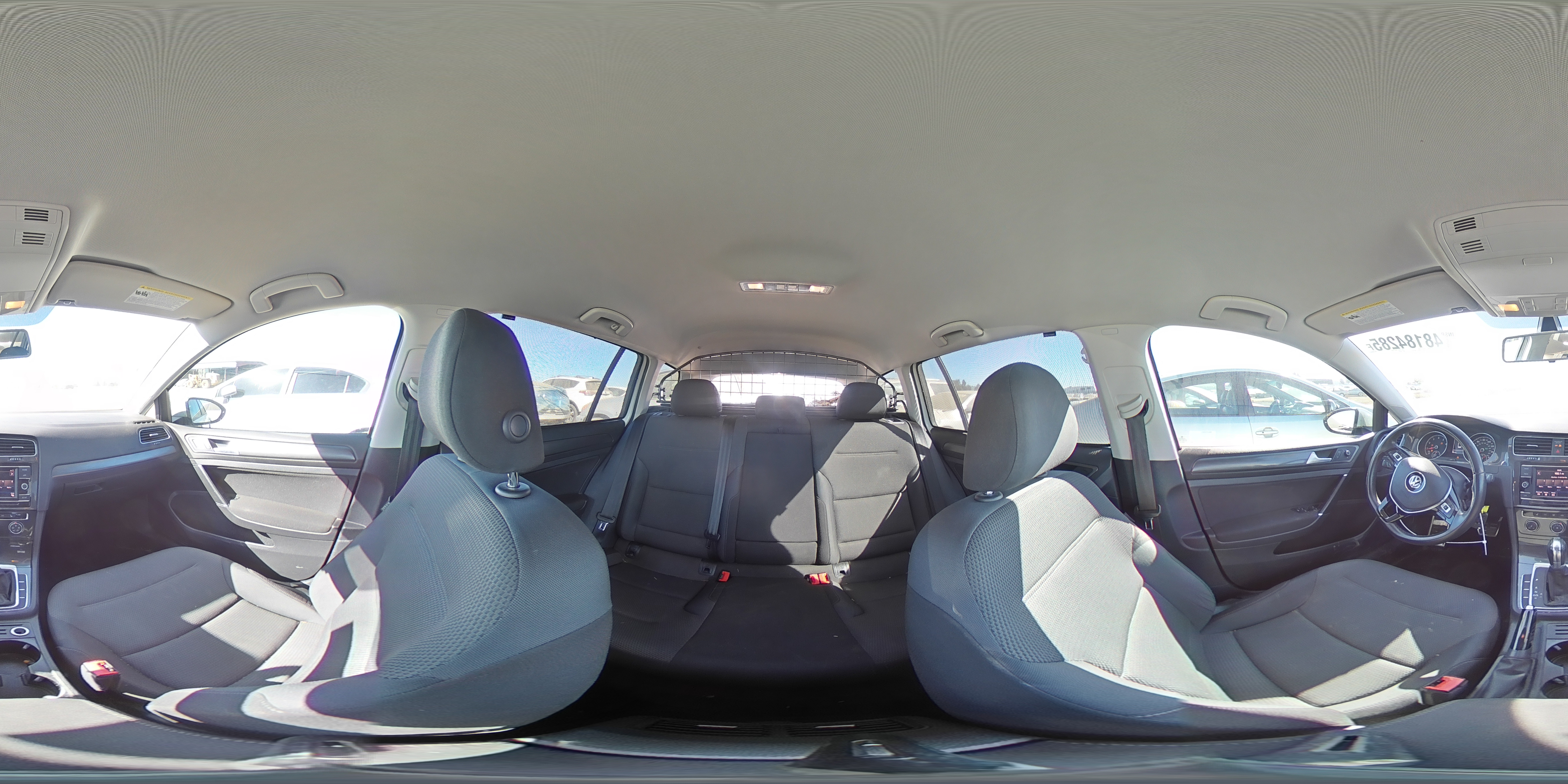 2019 Volkswagen Golf - Image 13