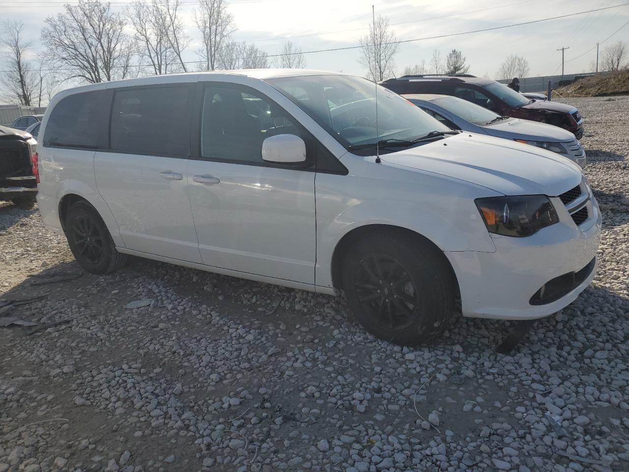 2019 Dodge Caravan - Image 4