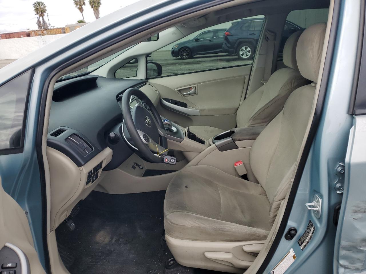2013 Toyota Prius - Image 7