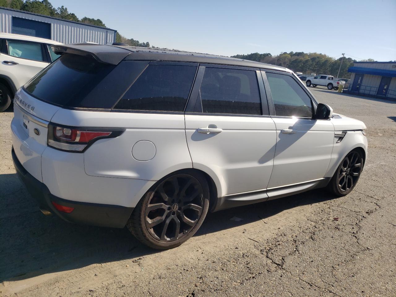 2015 Land Rover Range Rover - Image 3