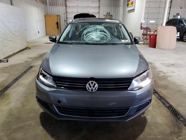  VOLKSWAGEN JETTA 2013 Серый
