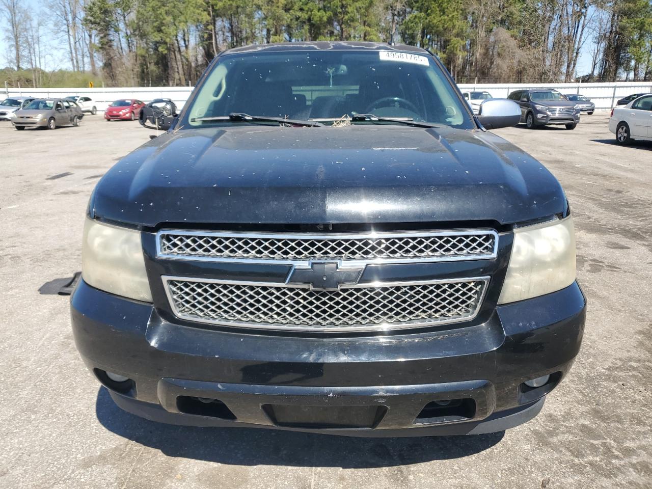 2009 Chevrolet Suburban - Image 5