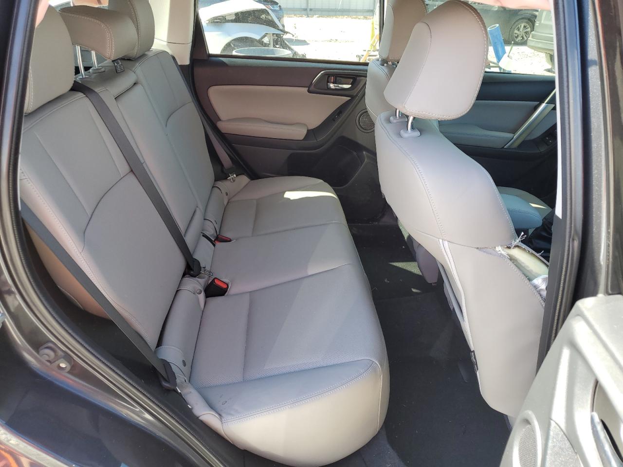 2016 Subaru Forester - Image 11