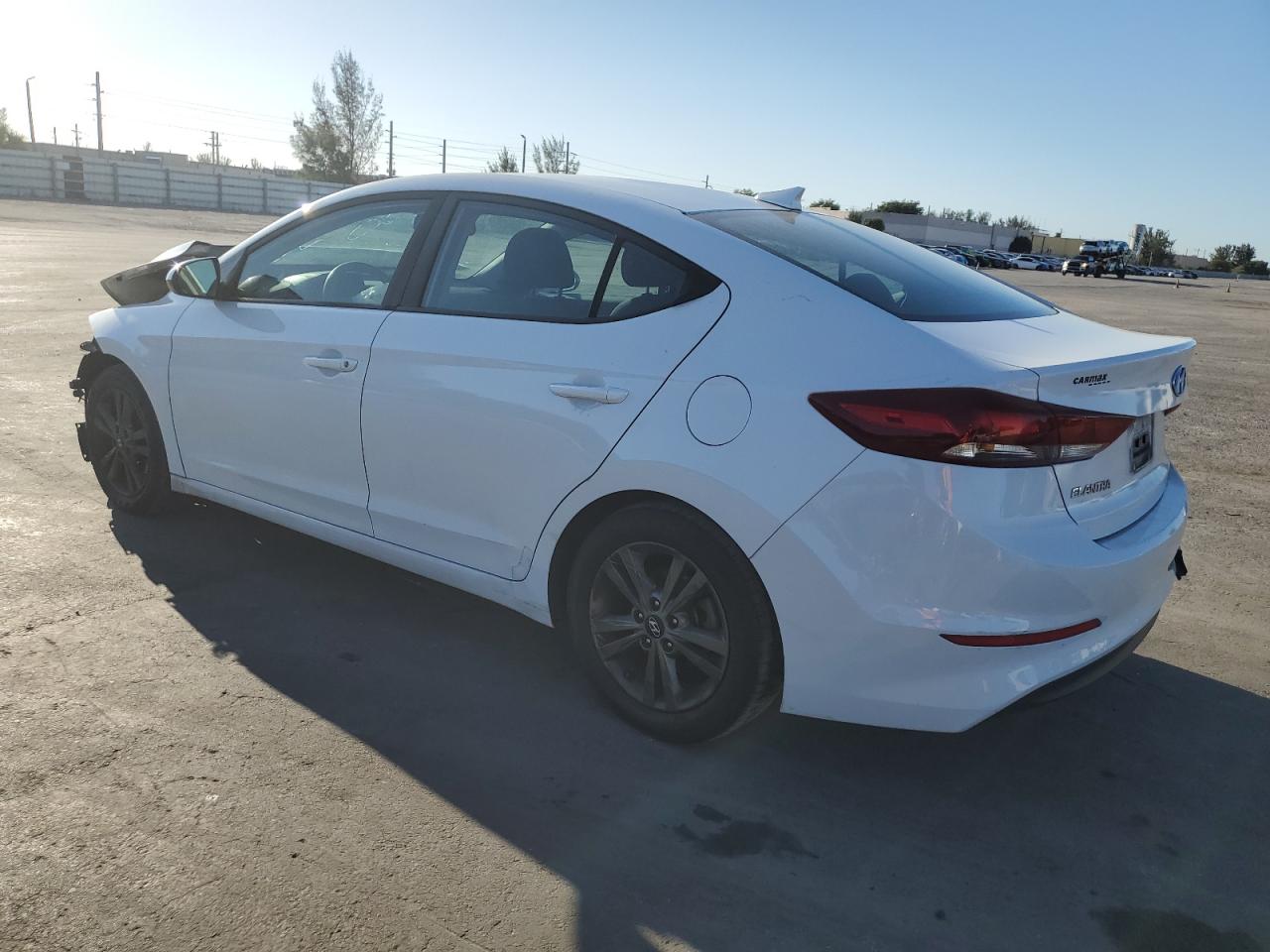2018 Hyundai Elantra - Image 2