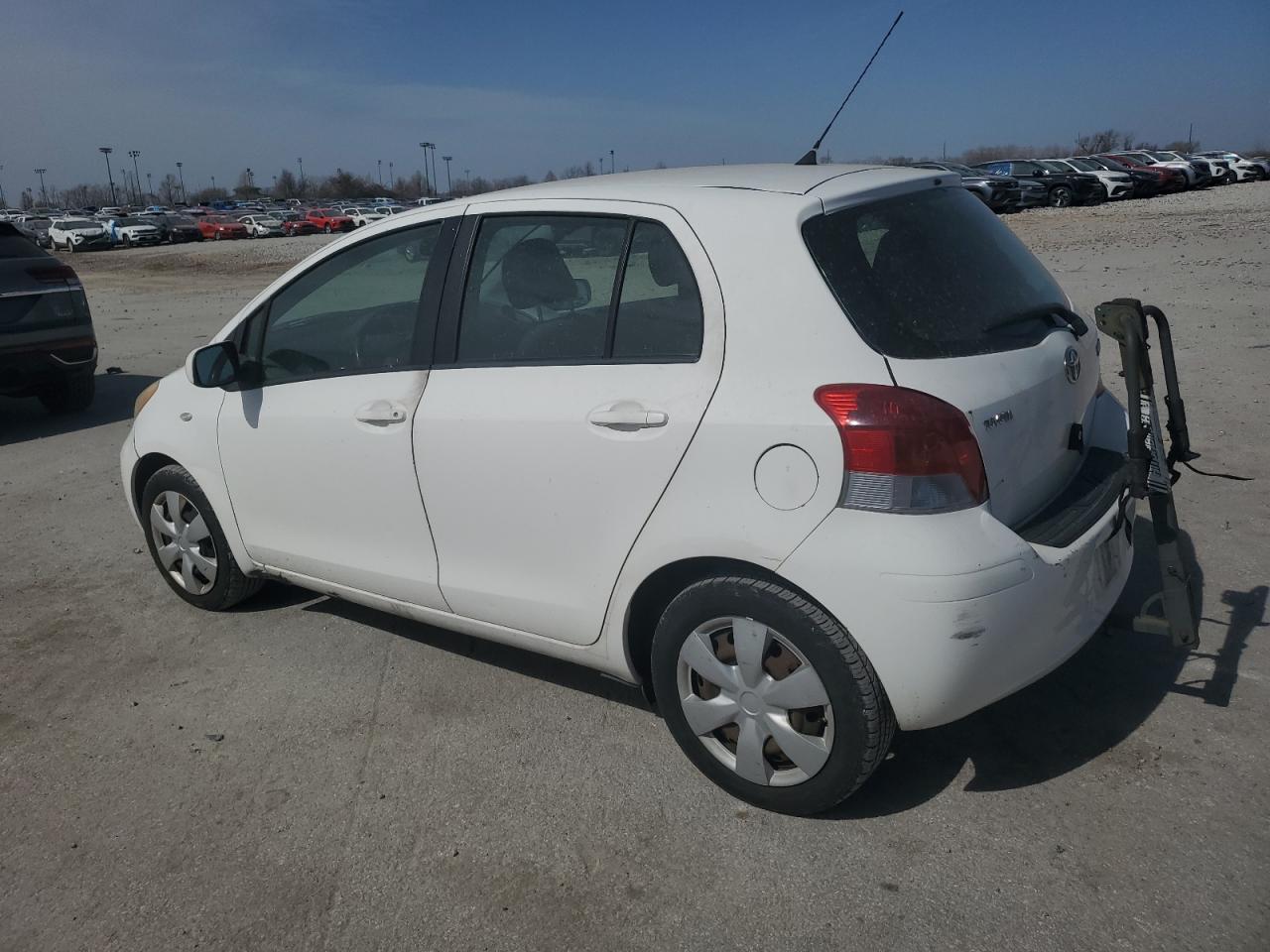 2009 Toyota Yaris - Image 2