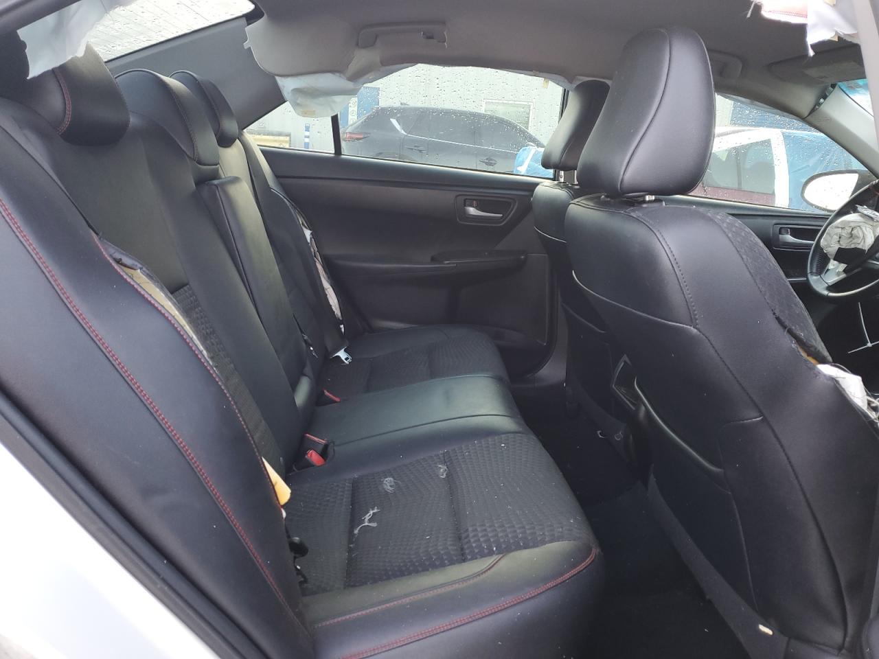 2015 Toyota Camry - Image 10