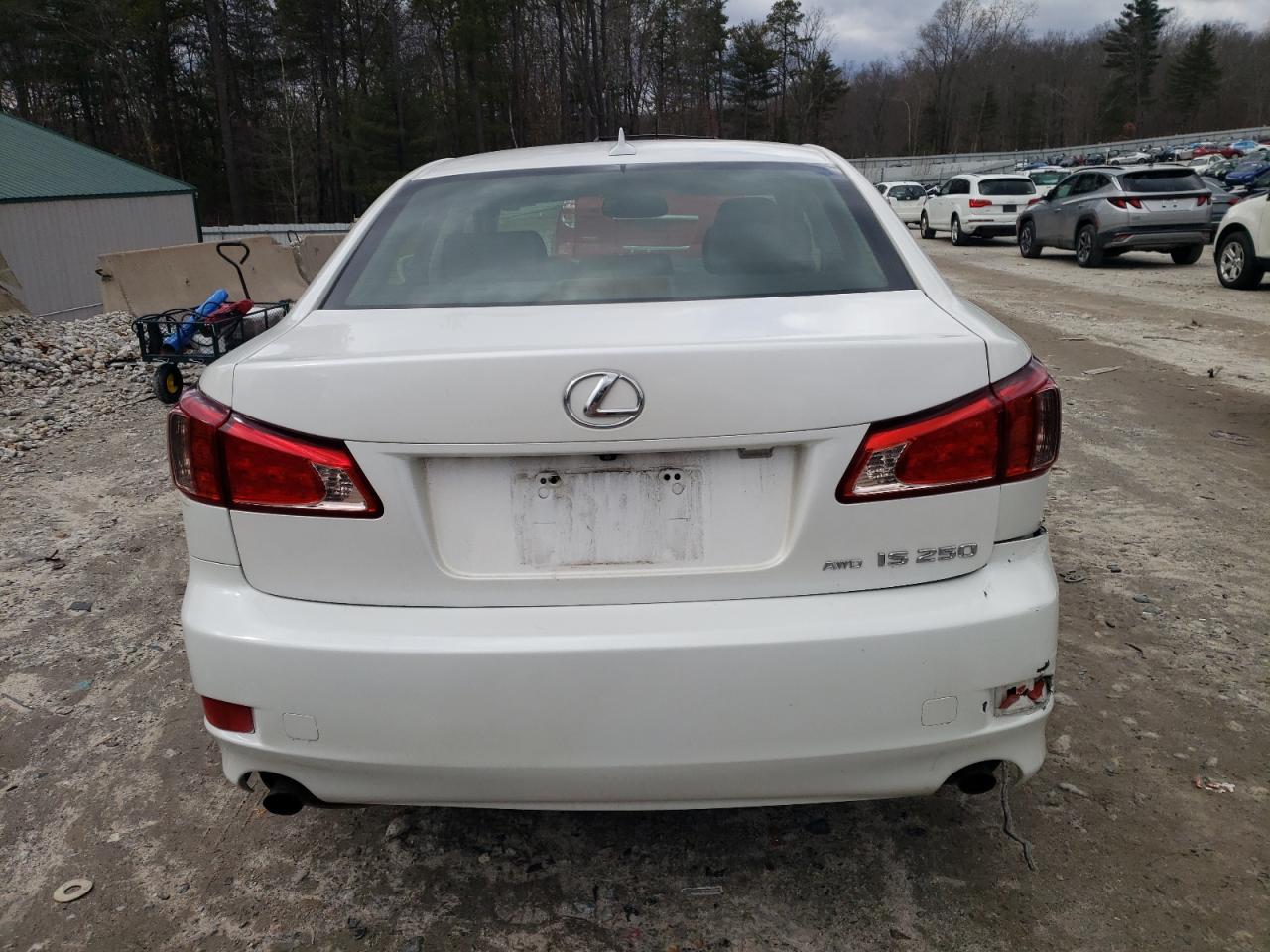 2012 Lexus IS - Image 6