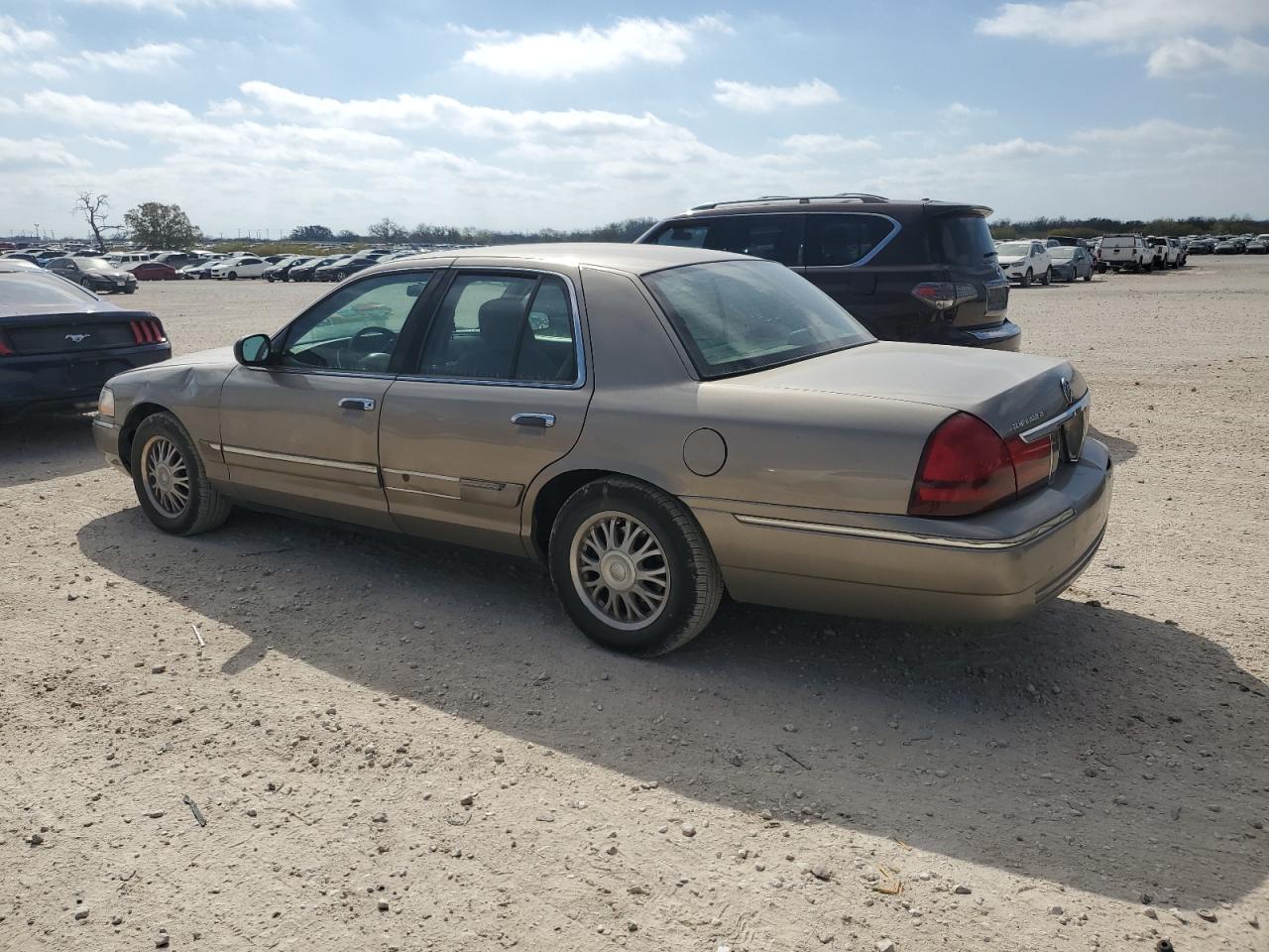 2003 Mercury Grand Marquis - Image 2